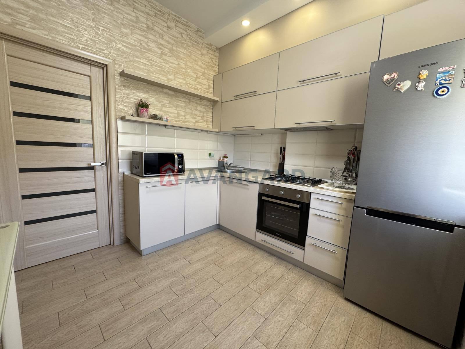 2 ��. ��������, 55,2/32,7/9 ��. �., 4/5 ������ ���� 10