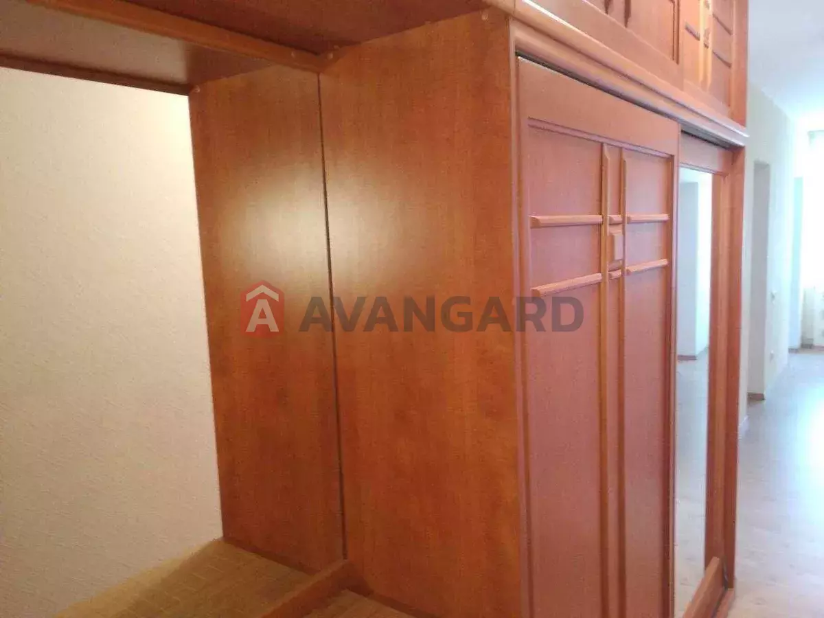 3 ����. ��������, 92/-/16 ��. �., 2/5 ���� ���� 10