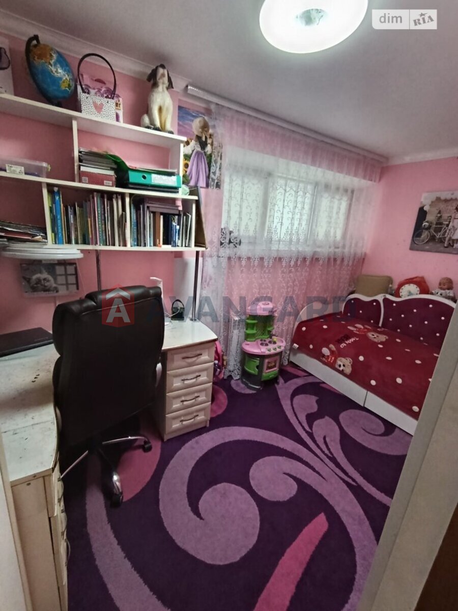 2 ��. ��������, 40/-/- ��. �., 1/5 ������ ���� 8