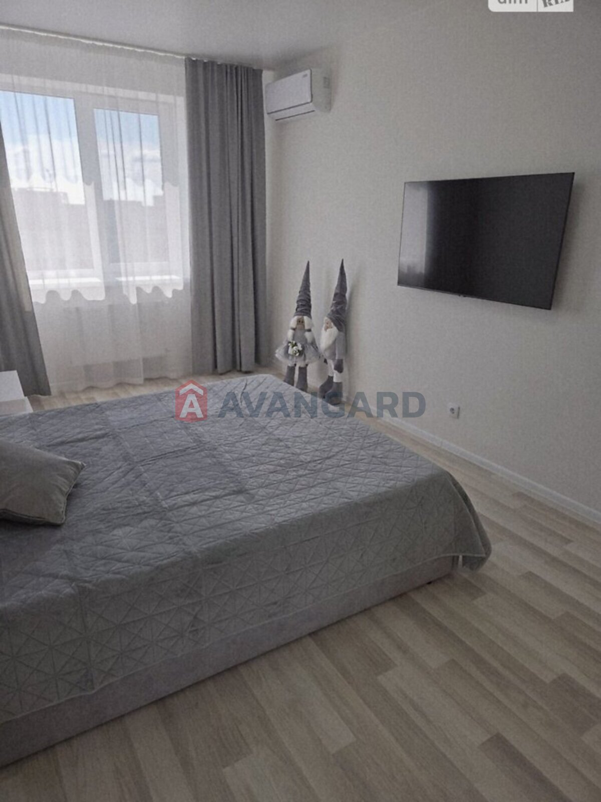 1 ��. ��������, 45/18/10 ��. �., 11/16 ������ ���� 9