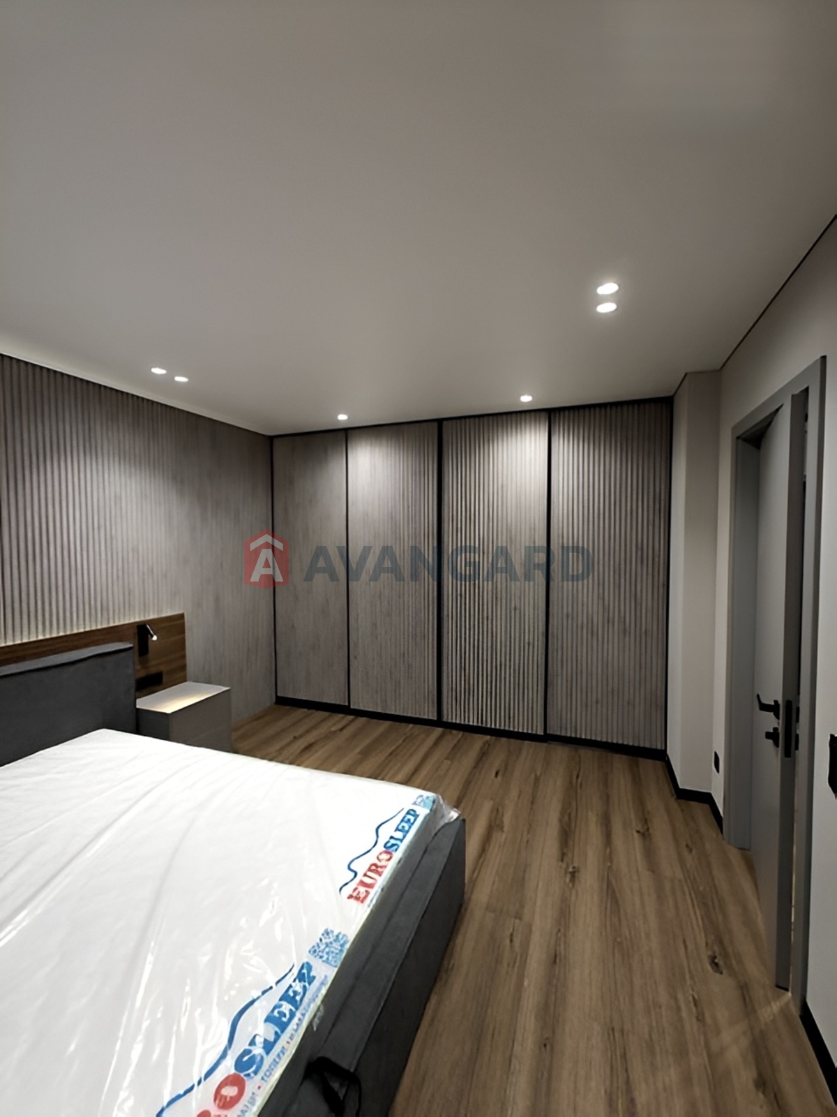 1 ��. ��������, 49/-/18 ��. �., 12/23 ������ ���� 9