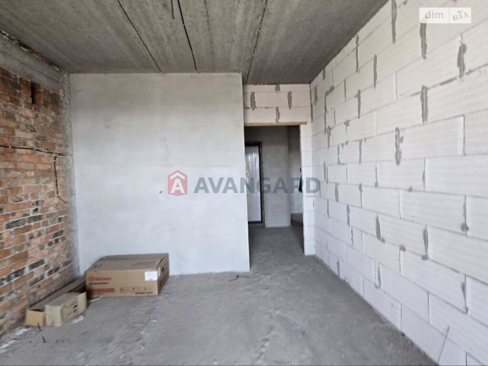 3 ��. ��������, 83/47/17 ��. �., 8/10 ������ ���� 20