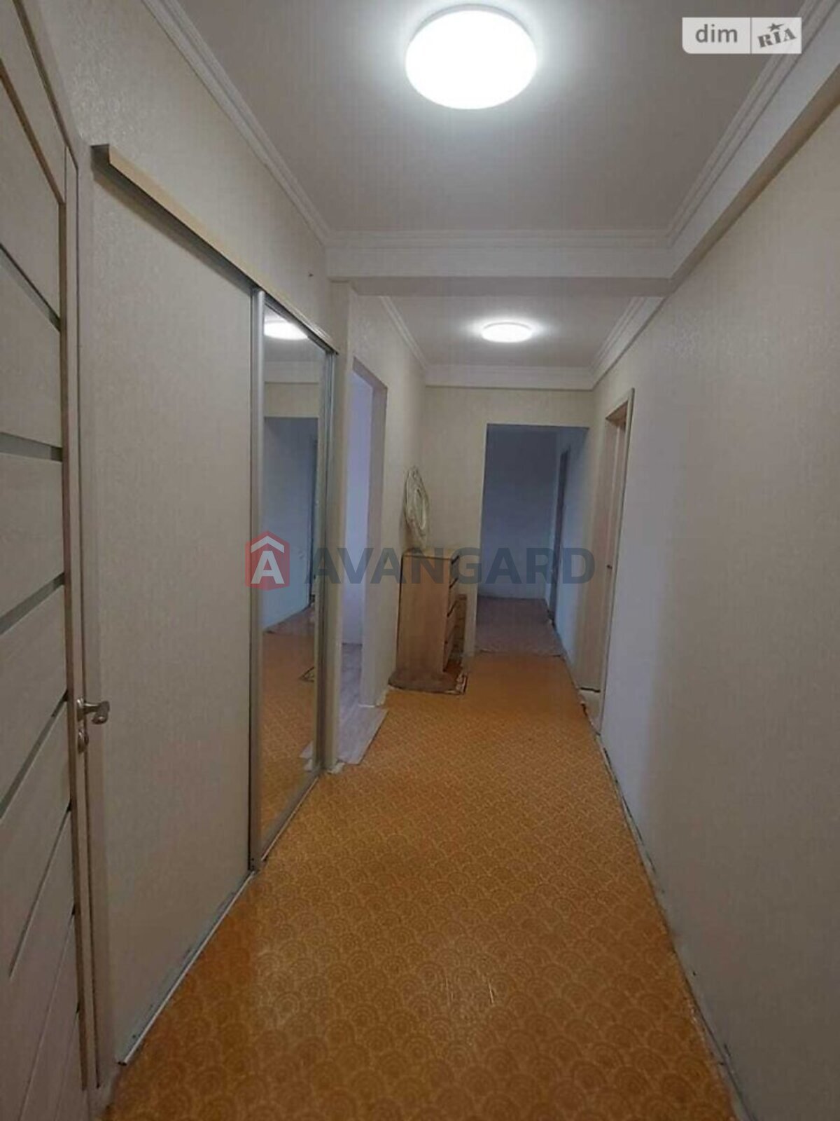 4 ��. ��������, 67/-/- ��. �., 4/5 ������ ���� 7