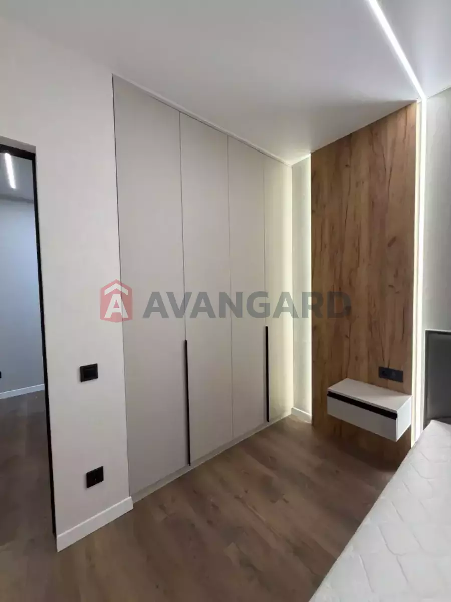 1 ��. ��������, 44/17/15 ��. �., 5/10 ������ ���� 7