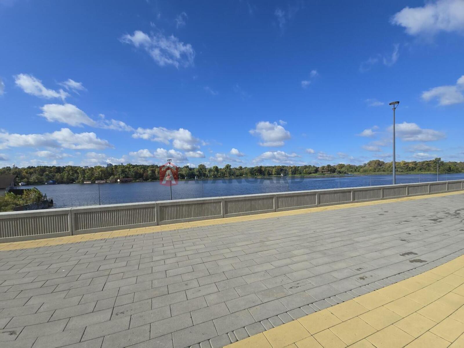 2 ��. ��������, 67/34/18 ��. �., 15/17 ������ ���� 17