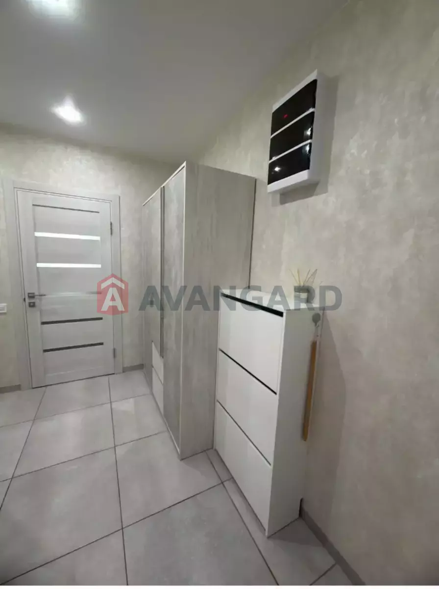 1 ��. ��������, 49/-/- ��. �., 10/12 ������ ���� 10