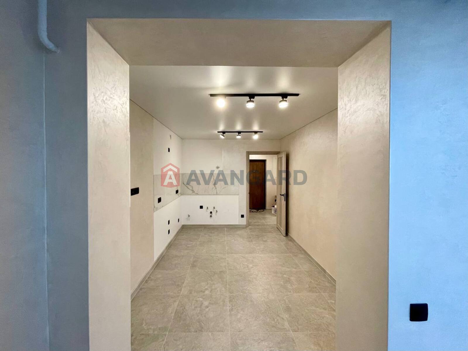 1 ����. ��������, 41/-/17 ��. �., 3/10 ���� ���� 13