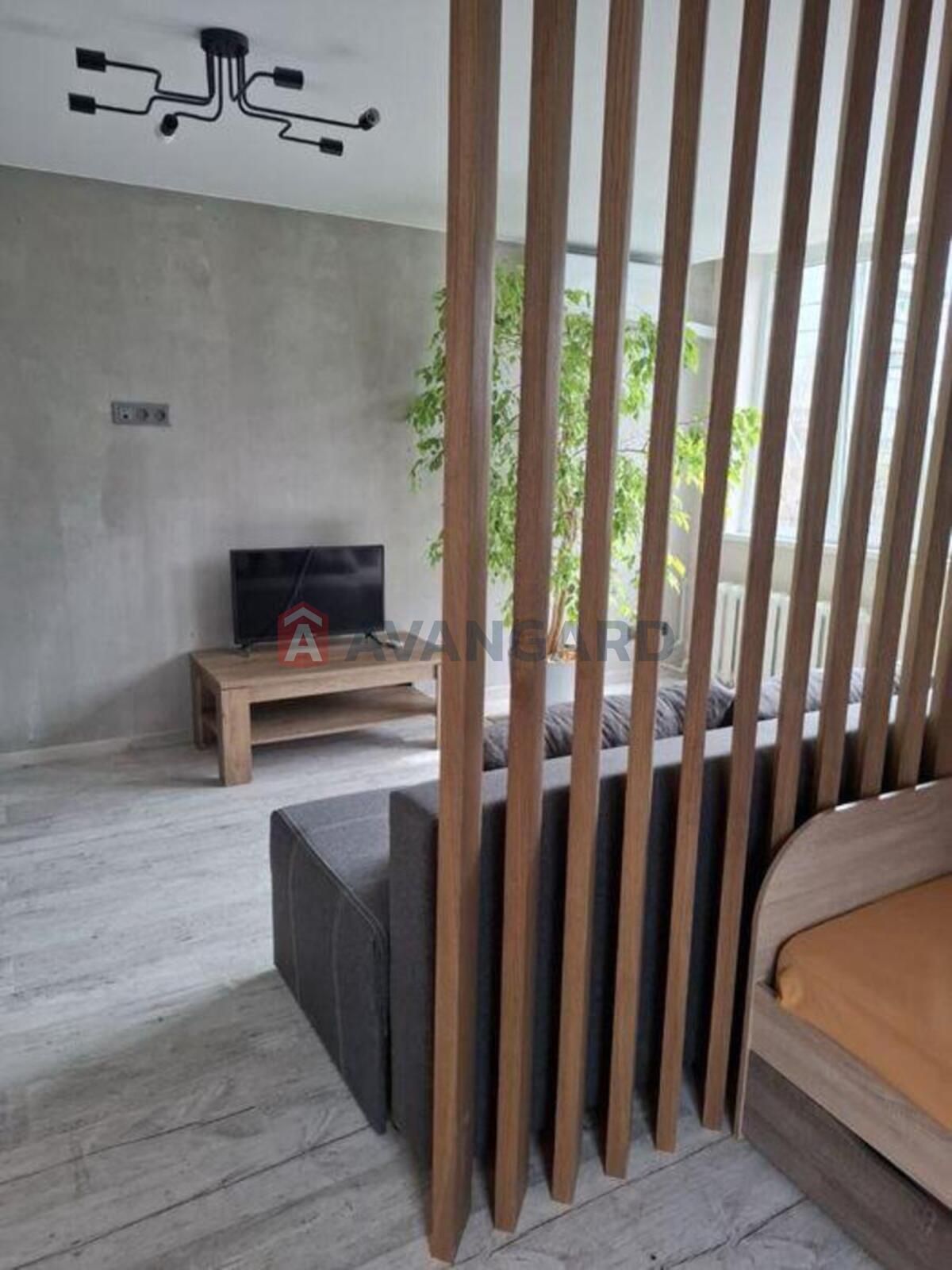 1 ��. ��������, 40/-/8 ��. �., 5/5 ������ ���� 7