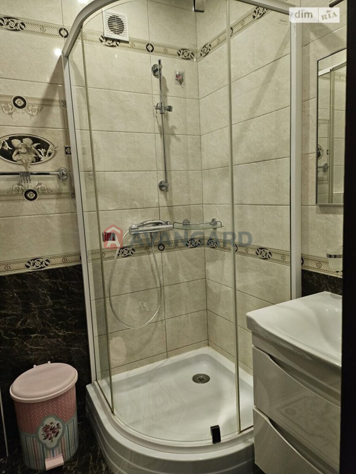 1 ����. ��������, 59/25/20 ��. �., 5/12 ���� ���� 17