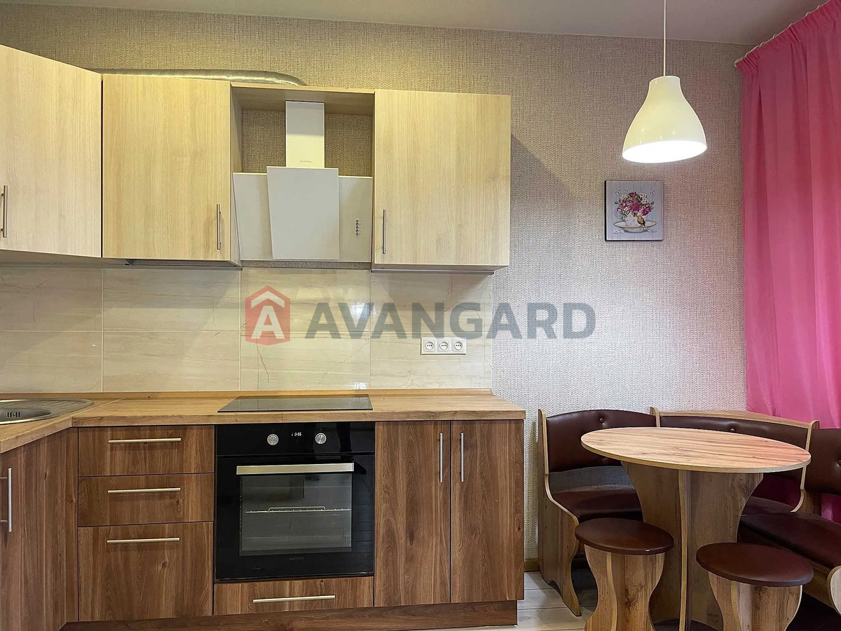 1 ��. ��������, 38/-/10 ��. �., 9/25 ������ ���� 6