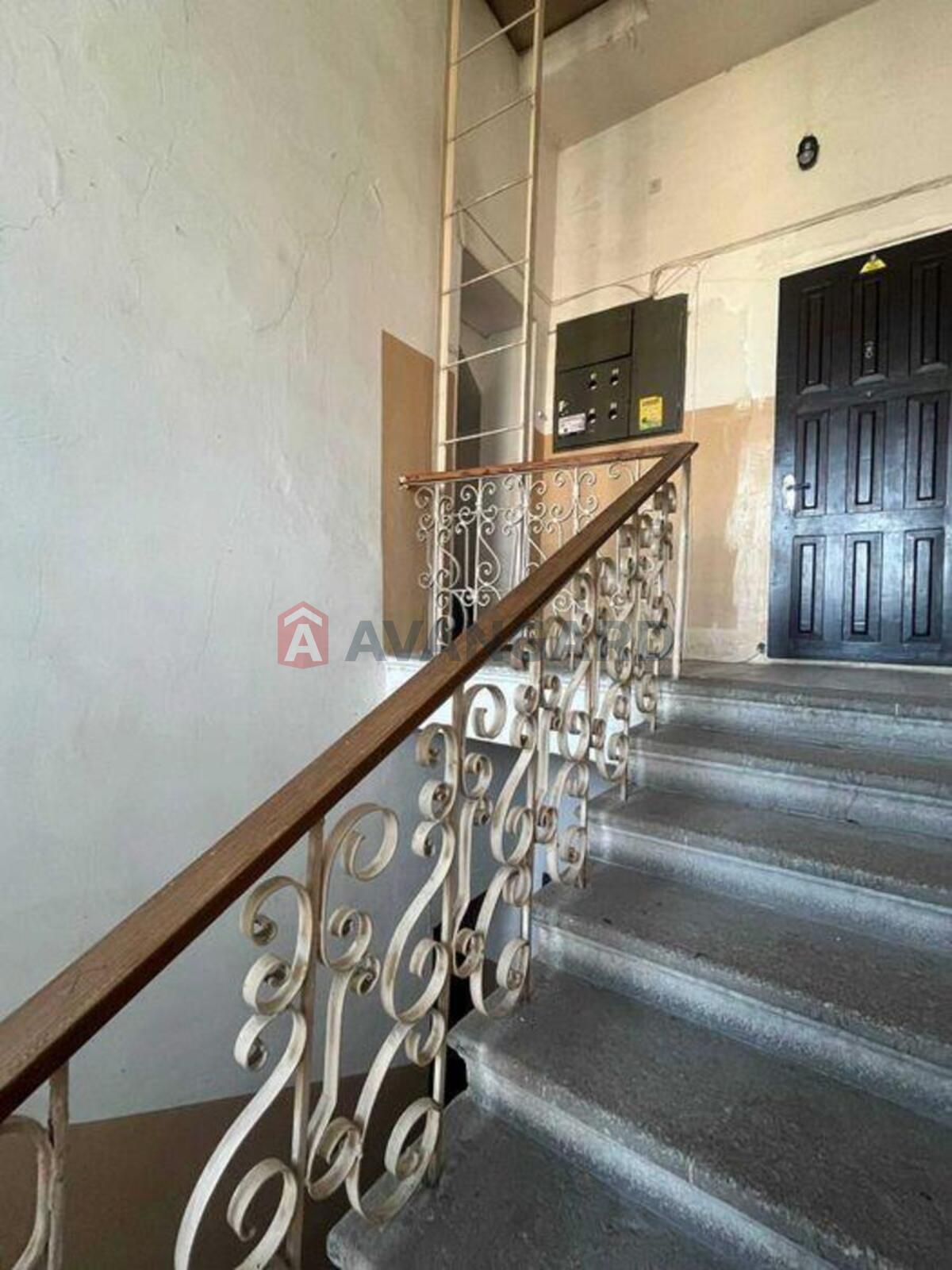 4 ��. ��������, 140/-/12 ��. �., 4/4 ������ ���� 2