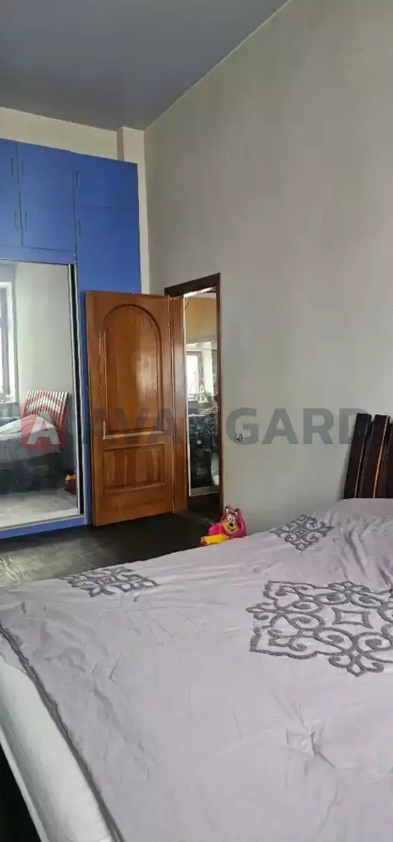 1 ��. ��������, 51/44/7 ��. �., 3/3 ������ ���� 8