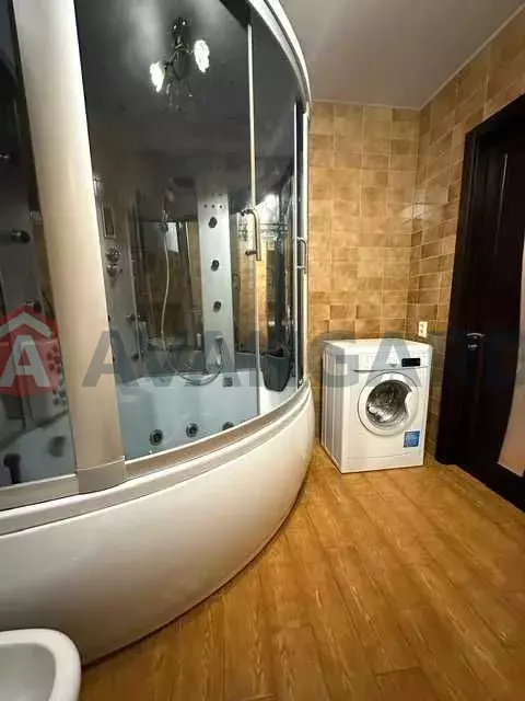 3 ��. ��������, 85/-/12 ��. �., 15/16 ������ ���� 8