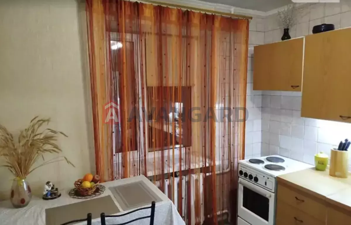 3 ��. ��������, 67/-/8 ��. �., 8/12 ������ ���� 6