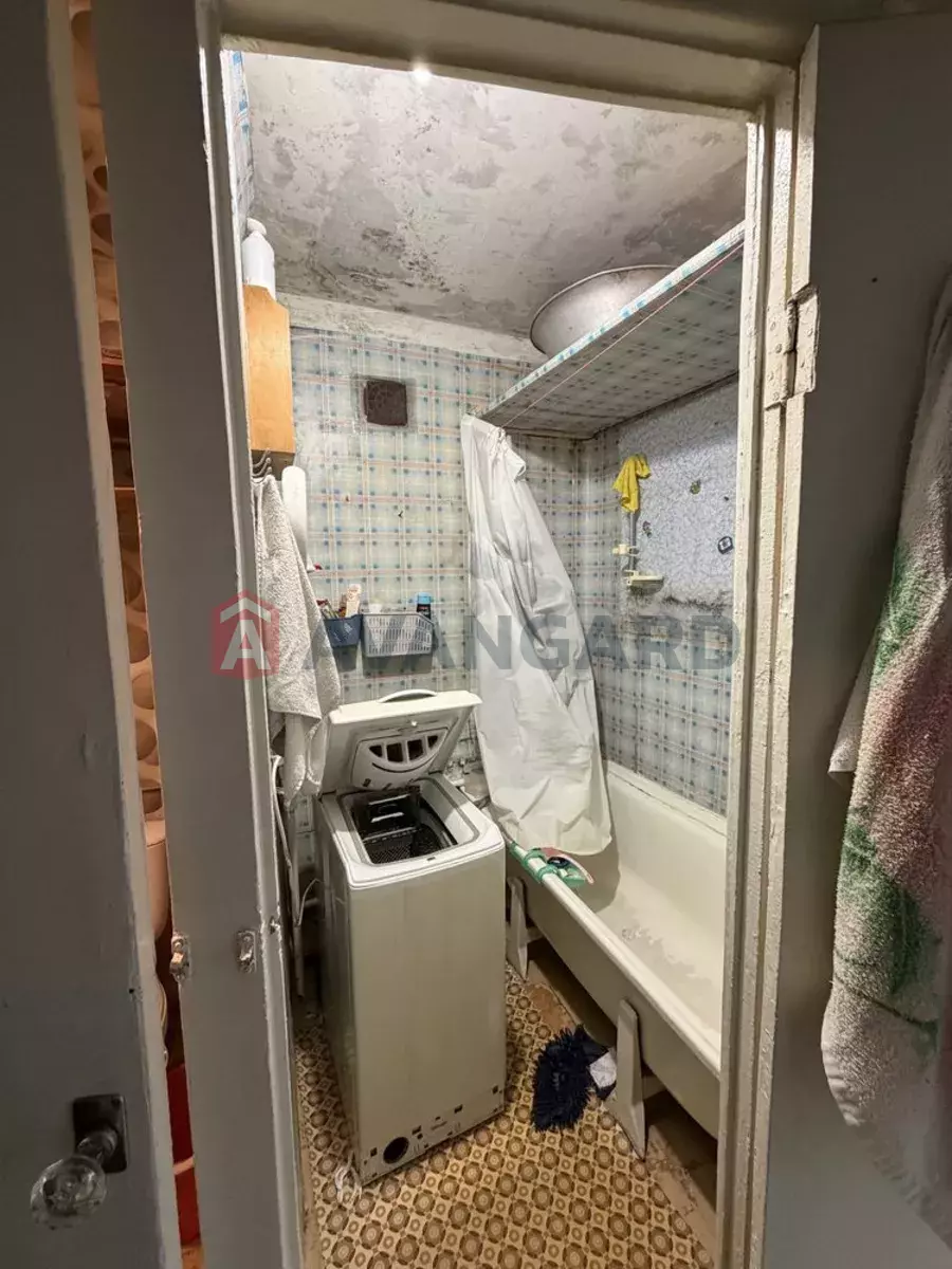 1 ��. ��������, 30/-/6 ��. �., 4/5 ������ ���� 7