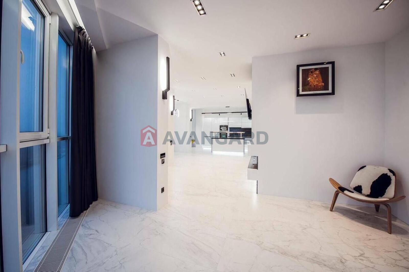 4 ��. ��������, 182/95/40 ��. �., 29/30 ������ ���� 20