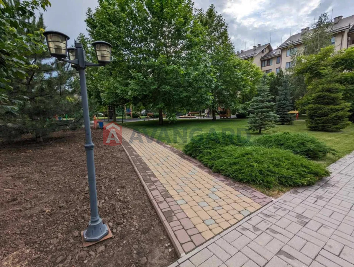 3 ����. ��������, 107/-/15 ��. �., 1/4 ���� ���� 8