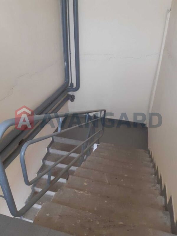 2 ��. ��������, 122/-/10 ��. �., 18/18 ������ ���� 8