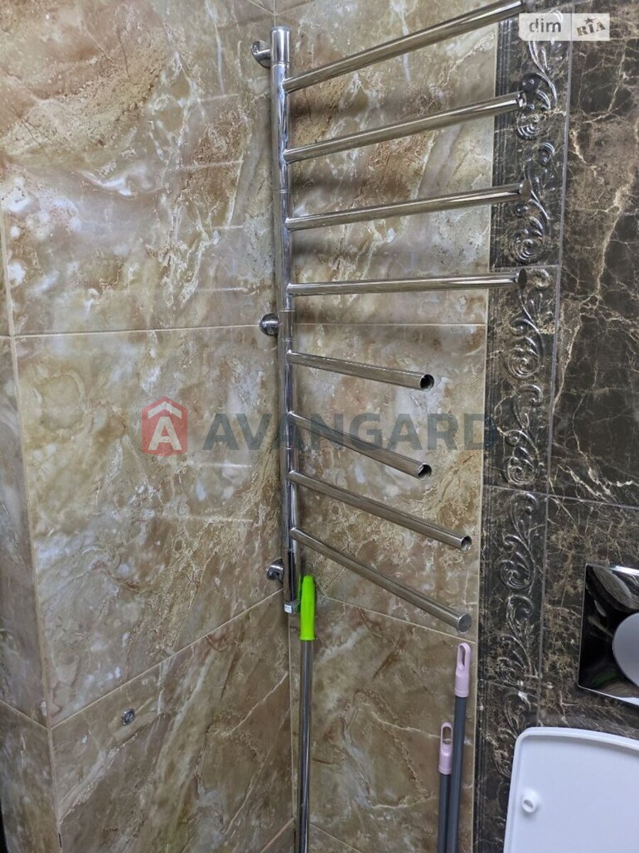 1 ����. ��������, 35.5/17.6/7.1 ��. �., 4/11 ���� ���� 13