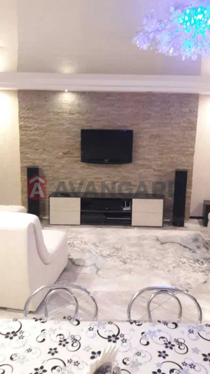 4 ��. ��������, 108/-/37 ��. �., 6/8 ������ ���� 4