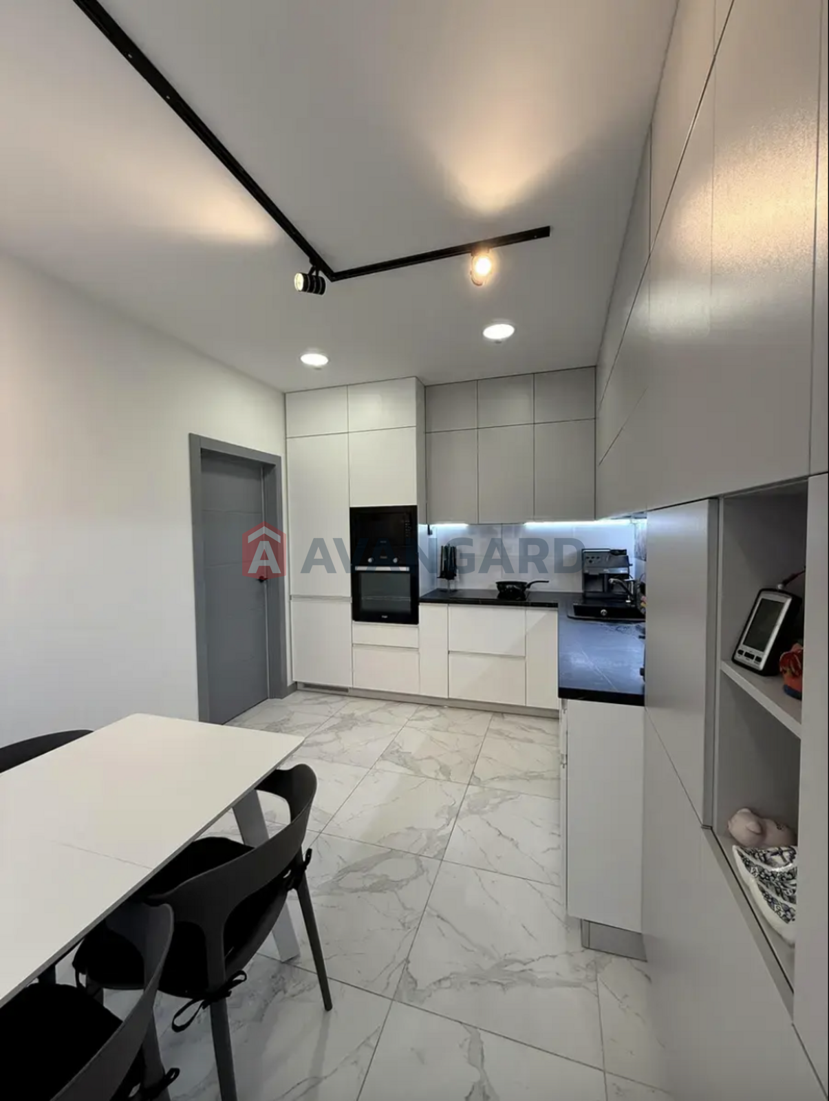 3 . , 90/60/18 . ., 9/9   3