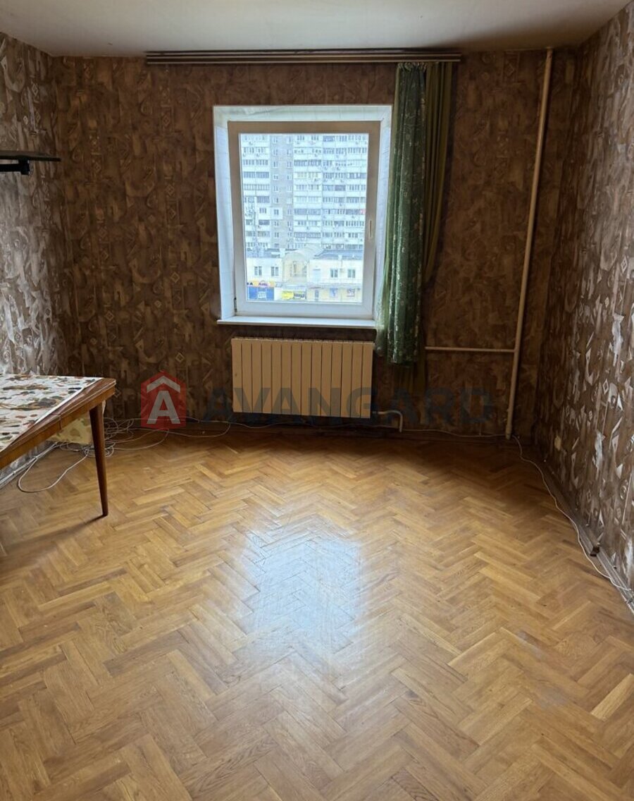 3 ����. ��������, 86/48/9 ��. �., 6/18 ���� ���� 14