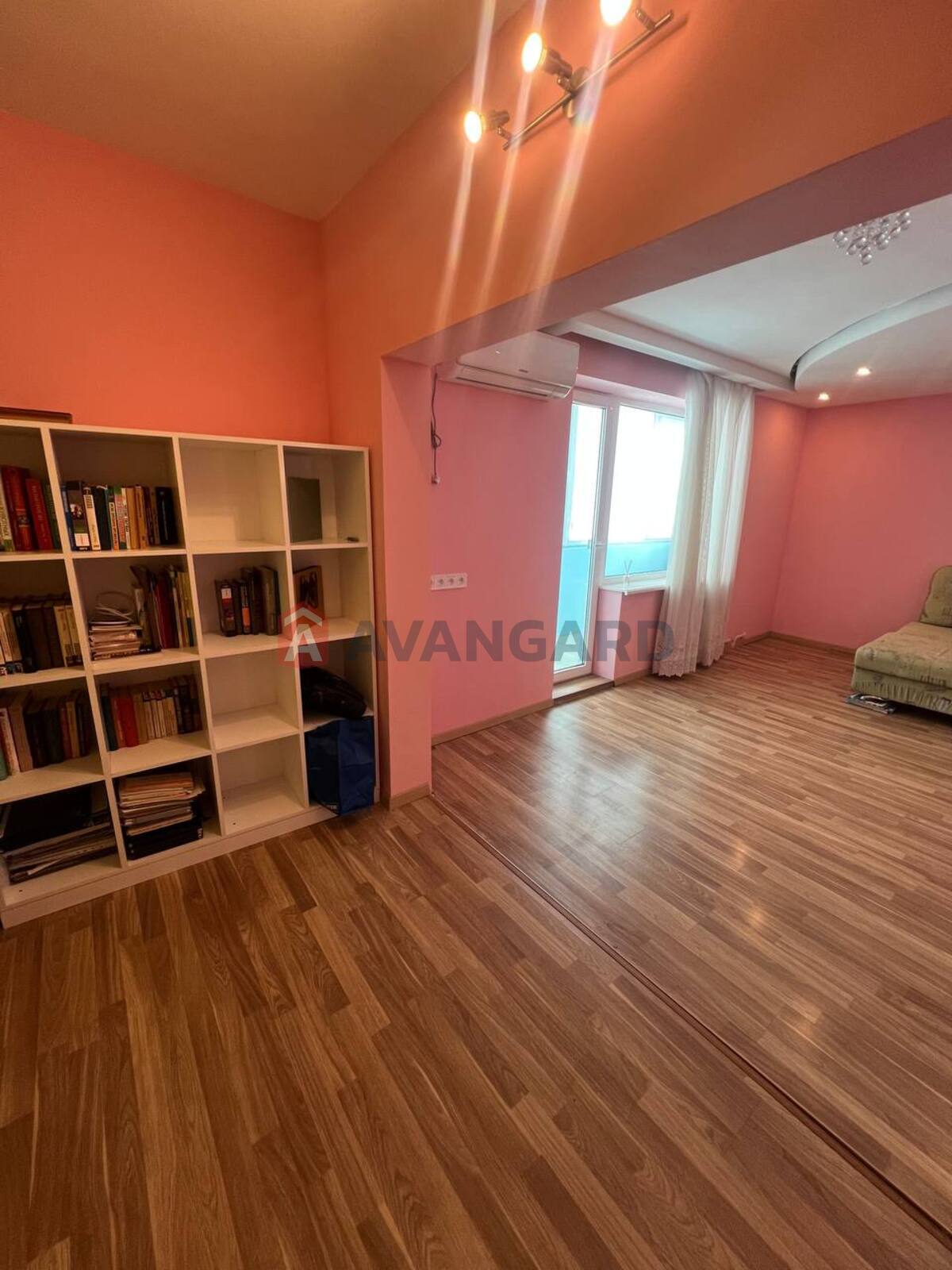 1 ��. ��������, 41/20/9 ��. �., 5/9 ������ ���� 18