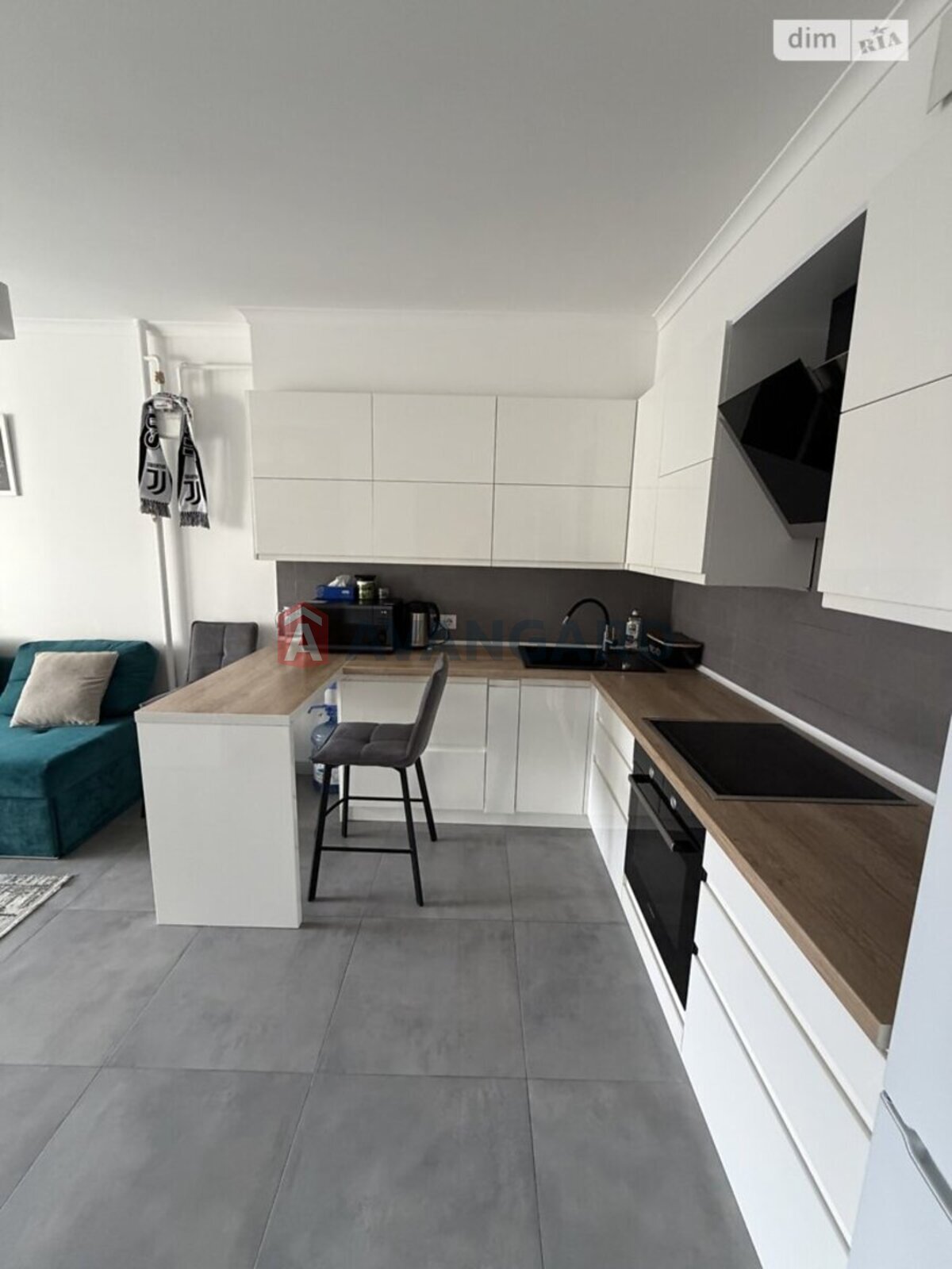 1 ��. ��������, 43/-/- ��. �., 5/5 ������ ���� 10