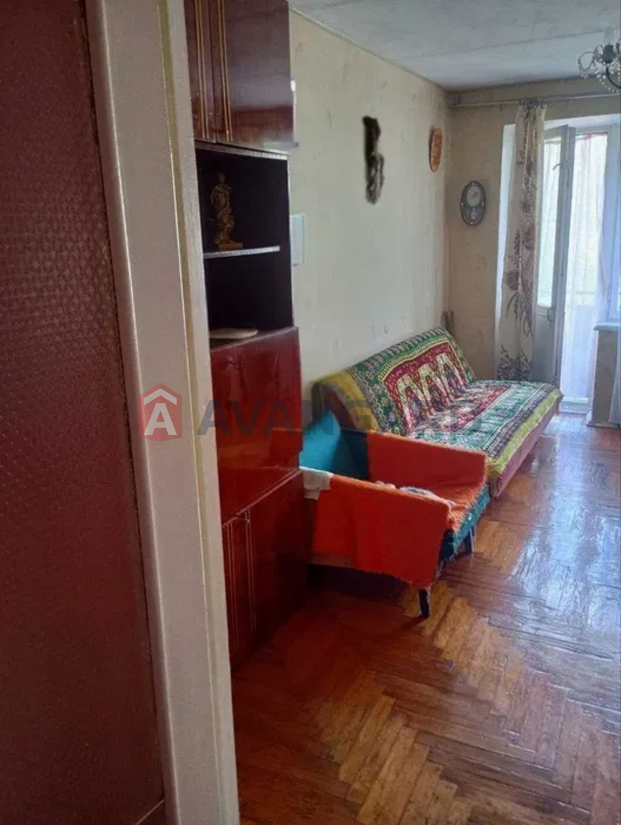 3 ��. ��������, 50/-/5 ��. �., 4/5 ������ ���� 1