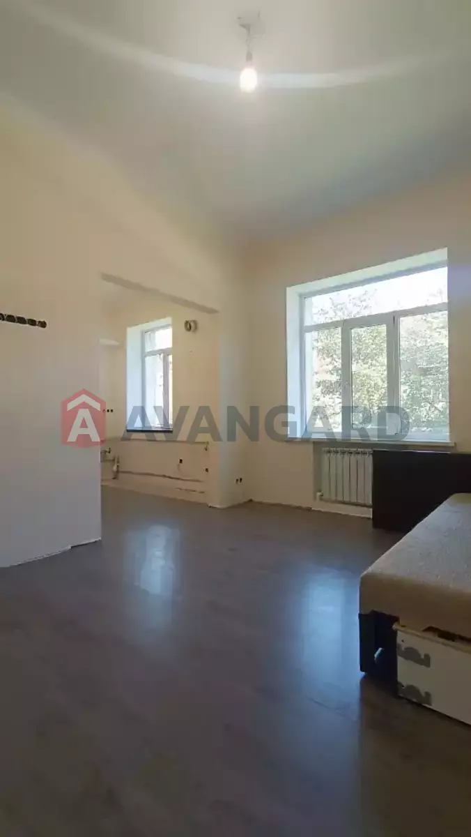 3 ����. ��������, 60/-/8 ��. �., 1/3 ���� ���� 2