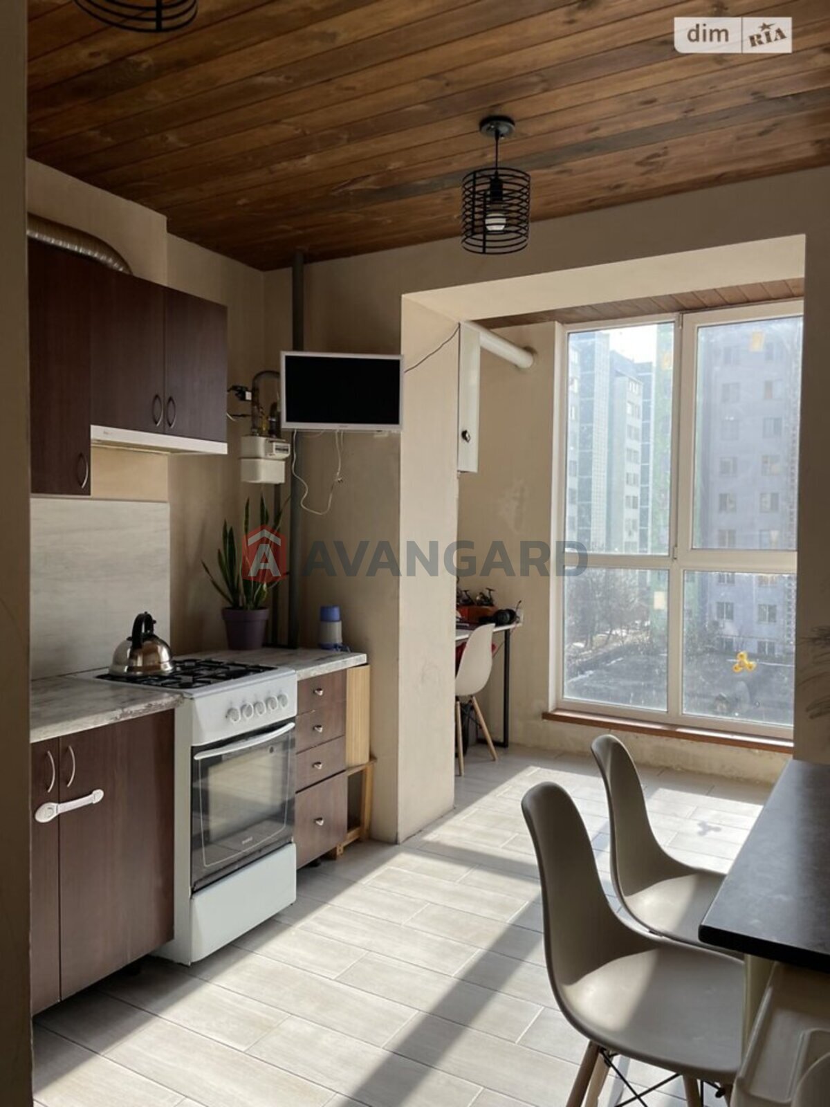 1 ����. ��������, 43/17/11 ��. �., 4/12 ���� ���� 10