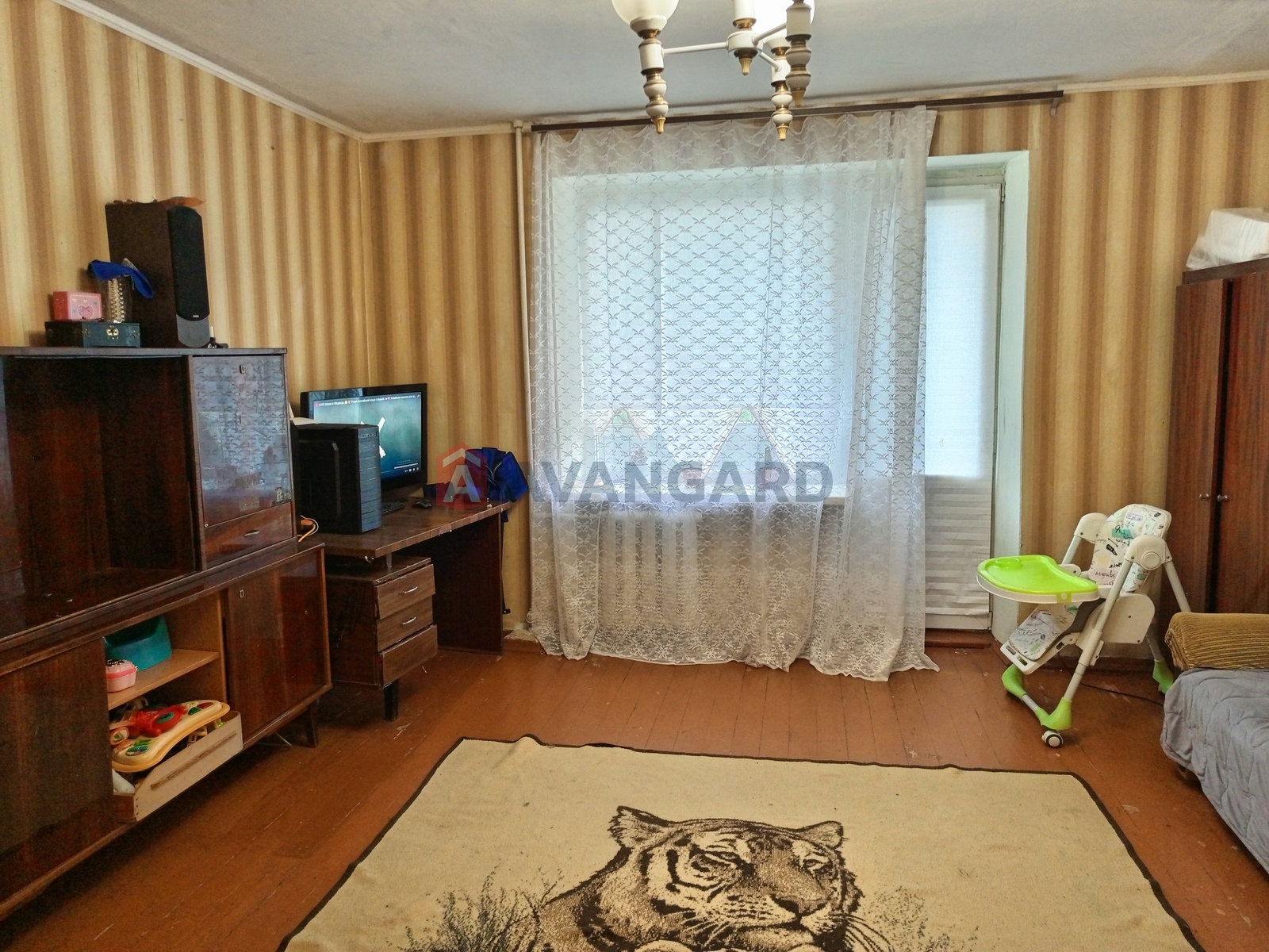 4 ����. ��������, 82/51/7 ��. �., 4/9 ���� ���� 1