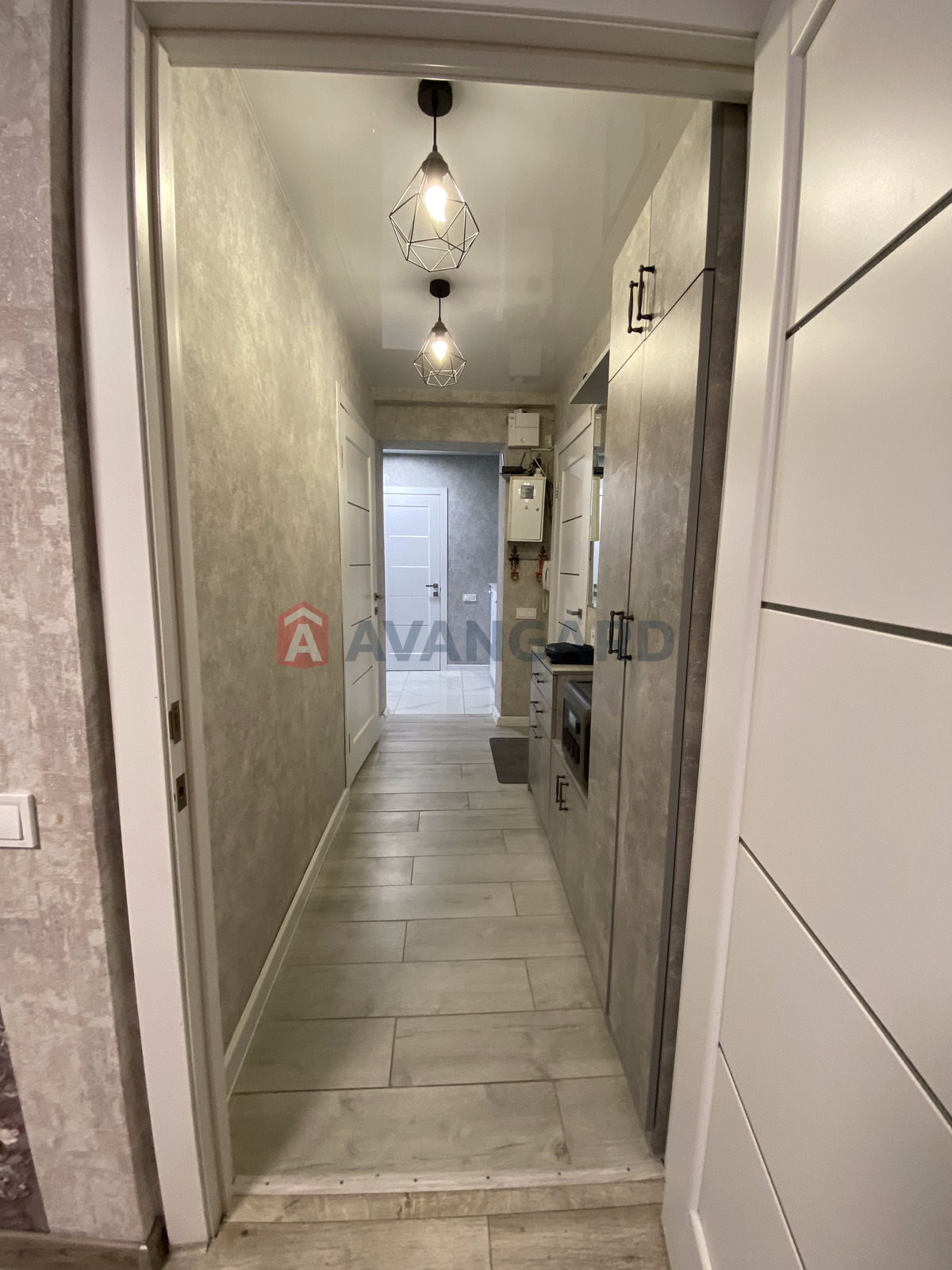 2 ����. ��������, 56/-/20 ��. �., 9/9 ���� ���� 22