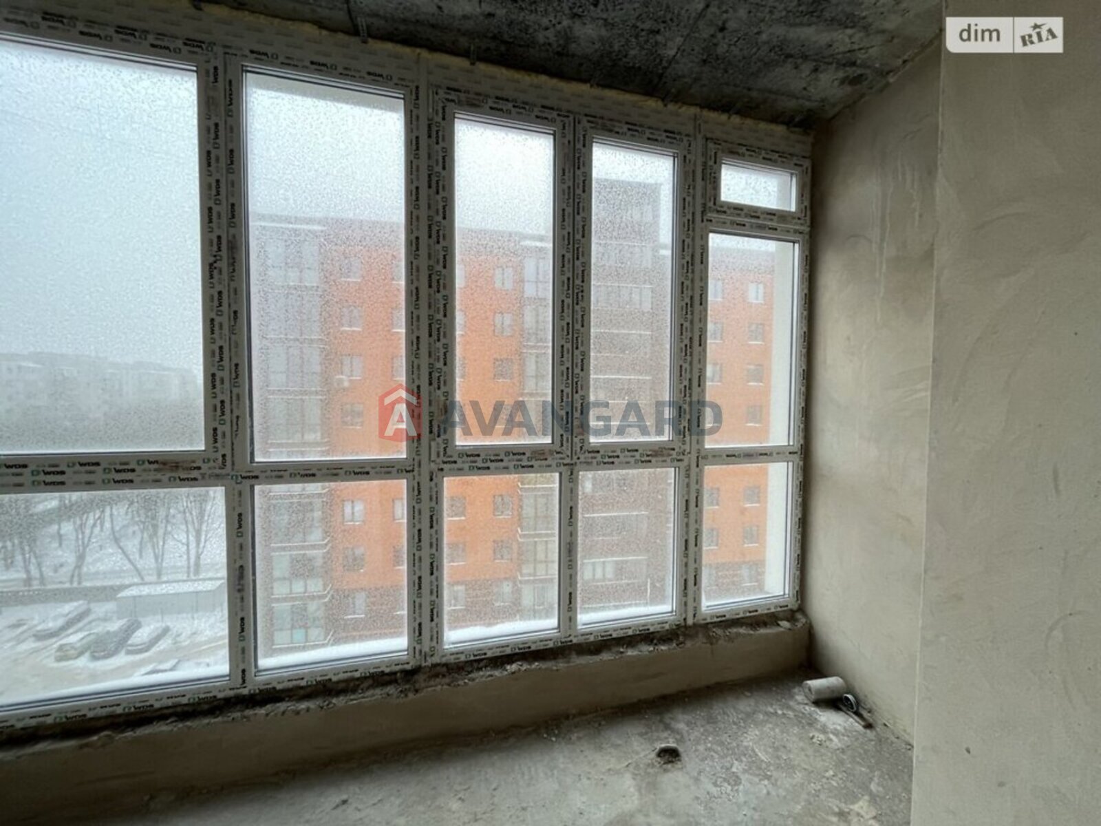 2 ����. ��������, 76/37/15 ��. �., 9/10 ���� ���� 3