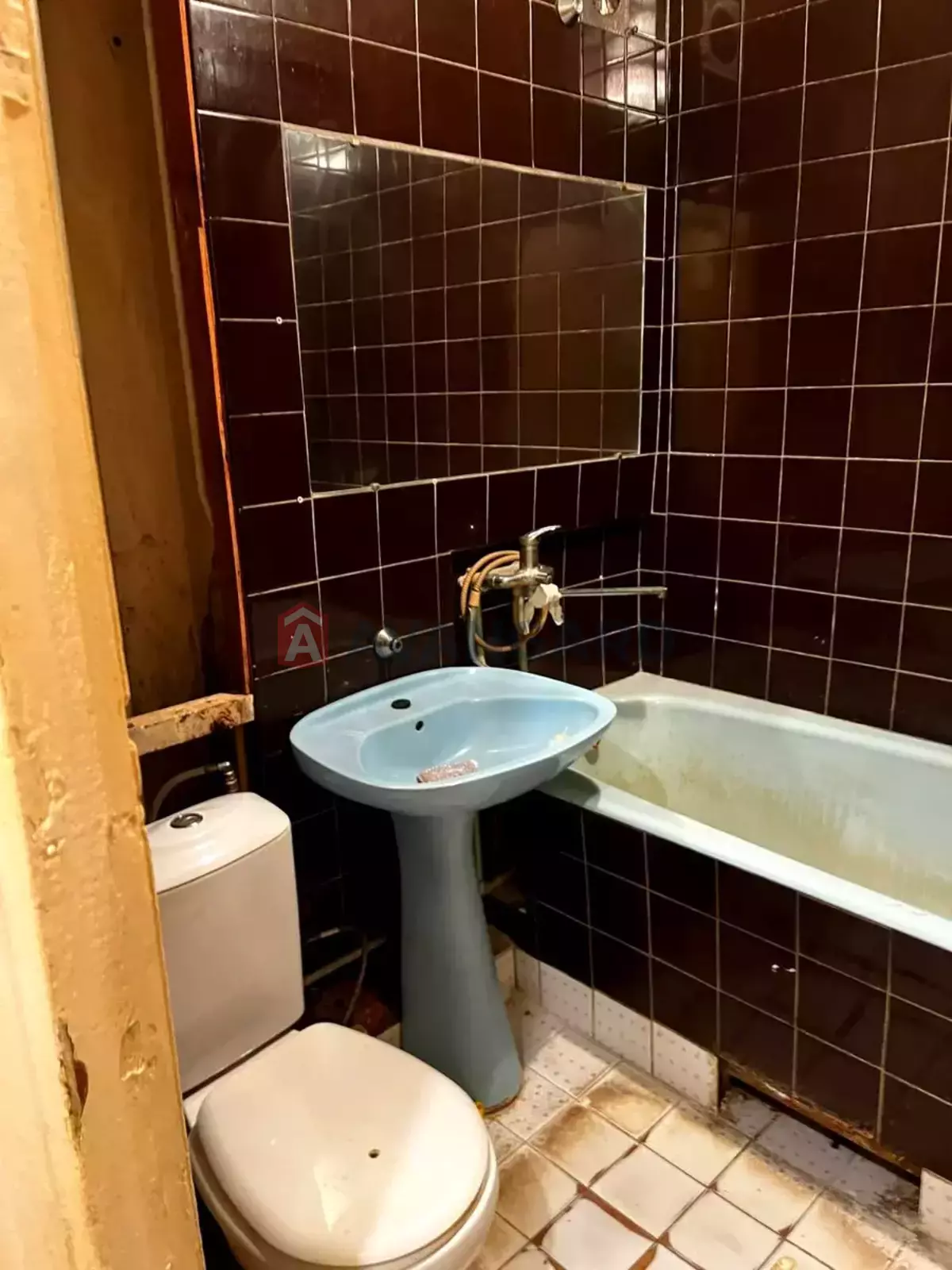 2 ��. ��������, 43,5/28/5,5 ��. �., 3/5 ������ ���� 2