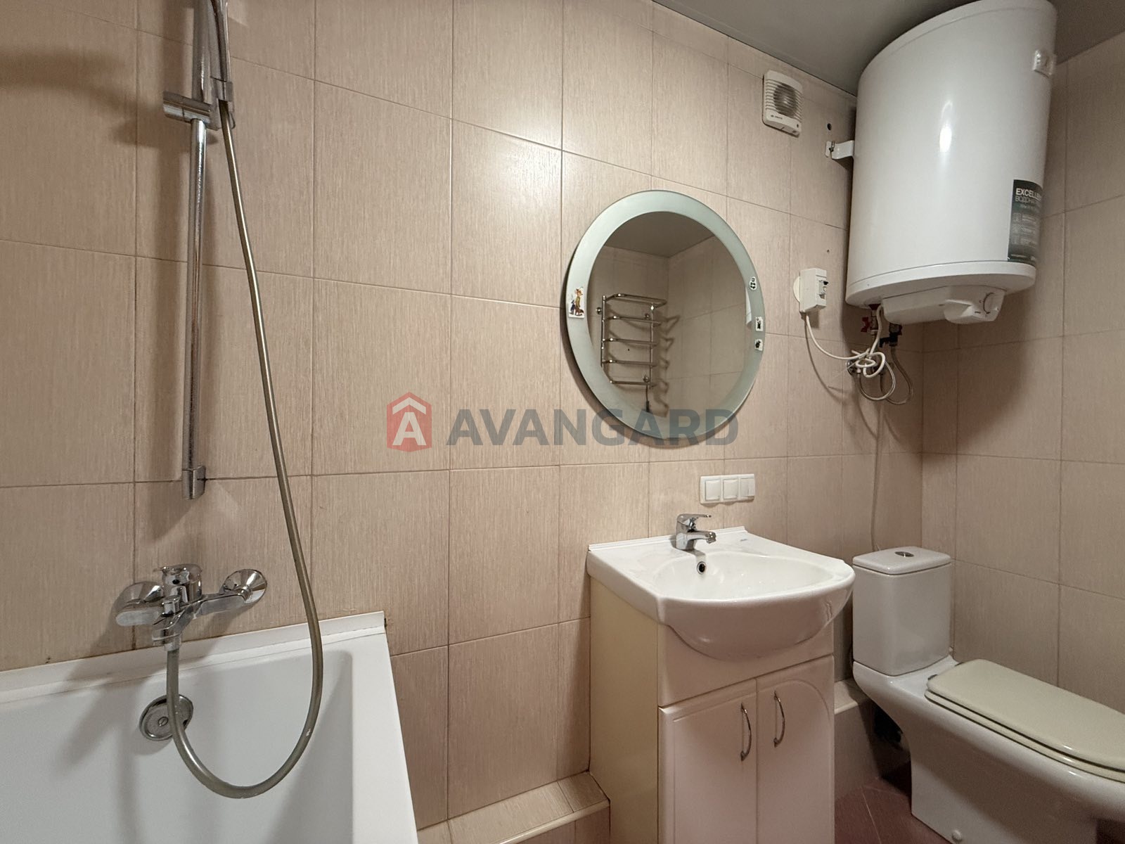 2 ��. ��������, 55/40/8 ��. �., 9/10 ������ ���� 10