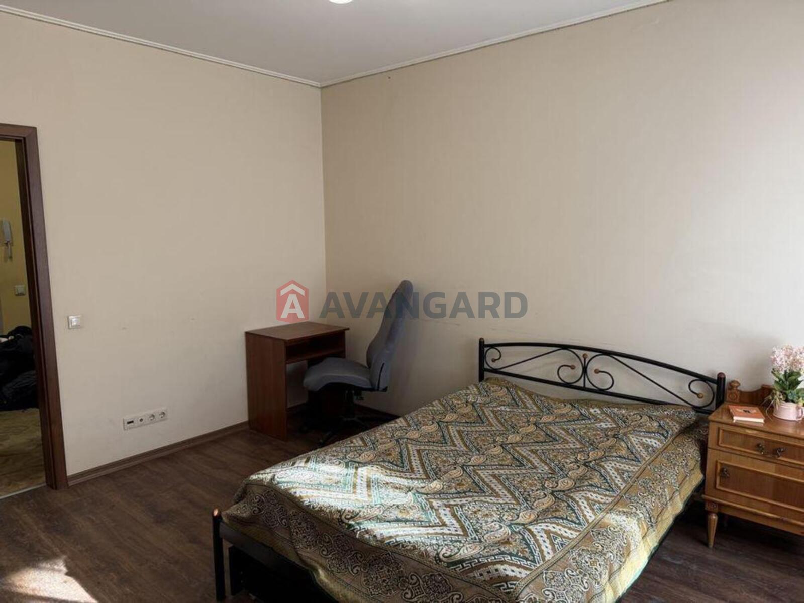 1 ��. ��������, 32/-/15 ��. �., 2/4 ������ ���� 3