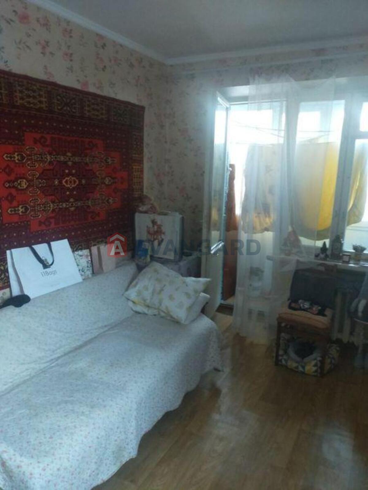 1 ��. ��������, 29/-/7 ��. �., 3/5 ������ ���� 1