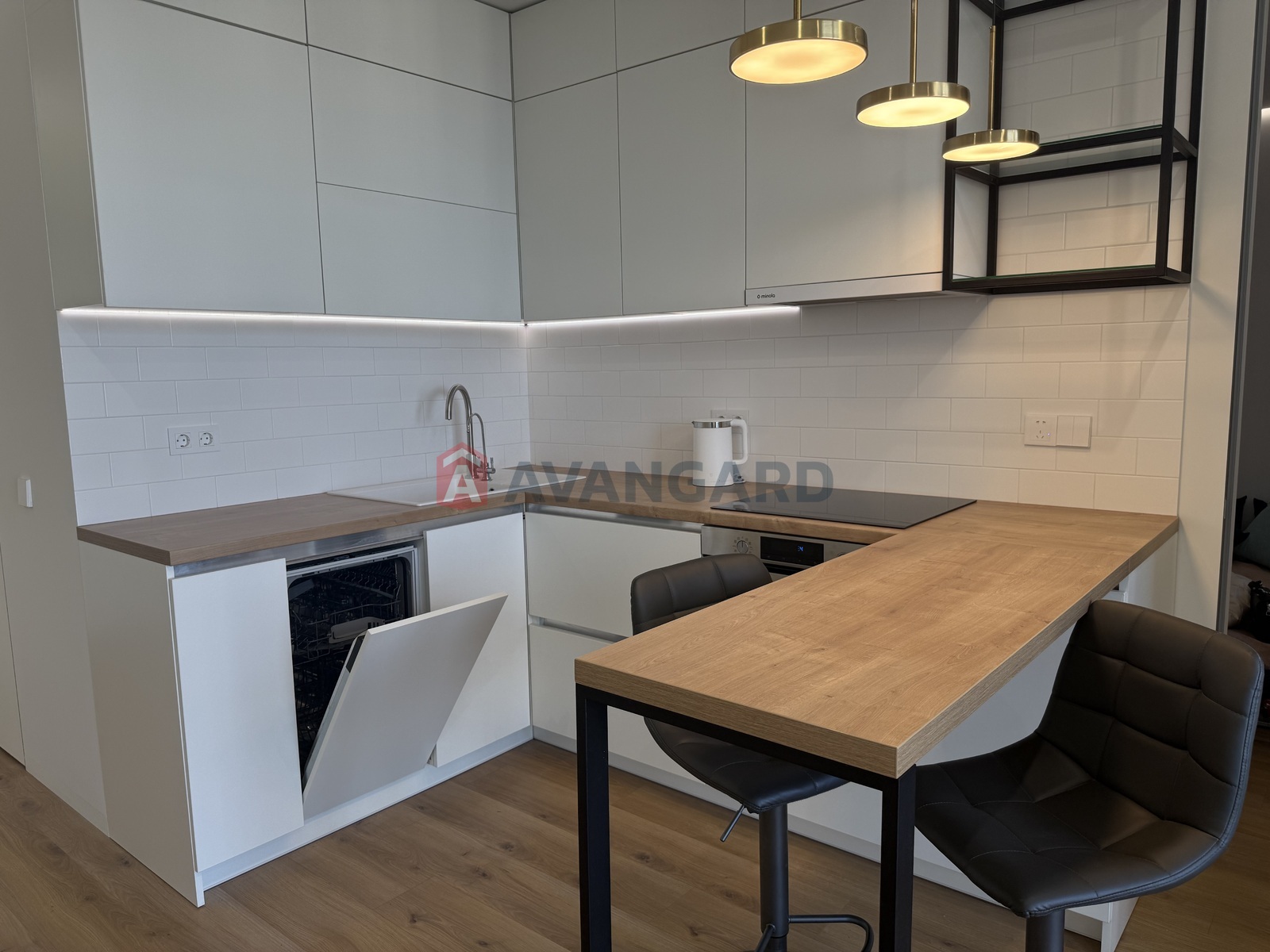 2 ��. ��������, 49/-/21 ��. �., 18/26 ������ ���� 6