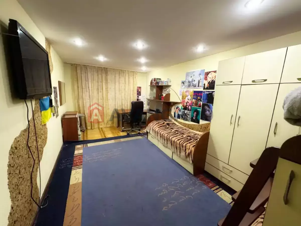 3 ��. ��������, 91/53/20 ��. �., 3/14 ������ ���� 8