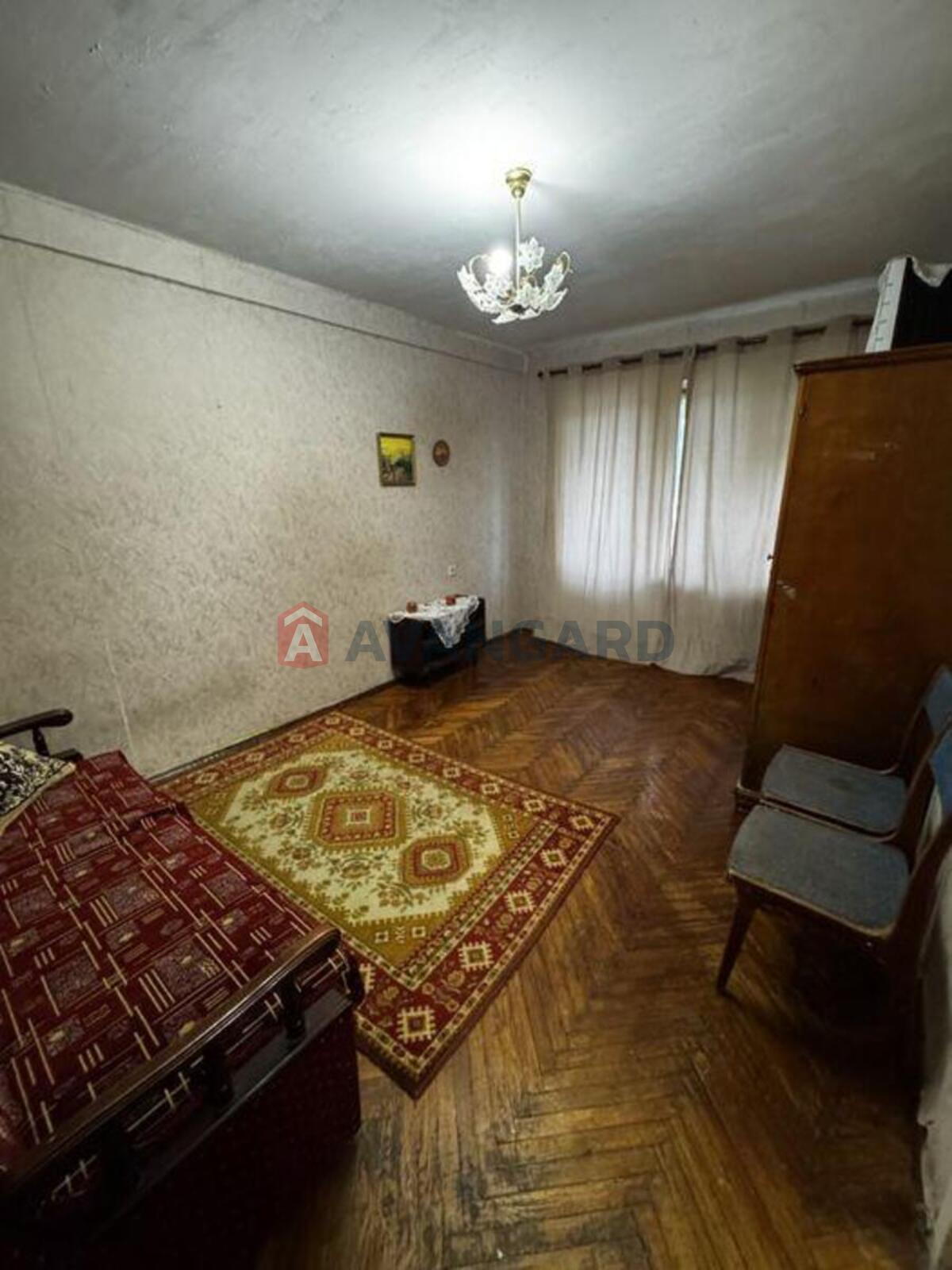 1 ��. ��������, 32/-/6 ��. �., 3/5 ������ ���� 4