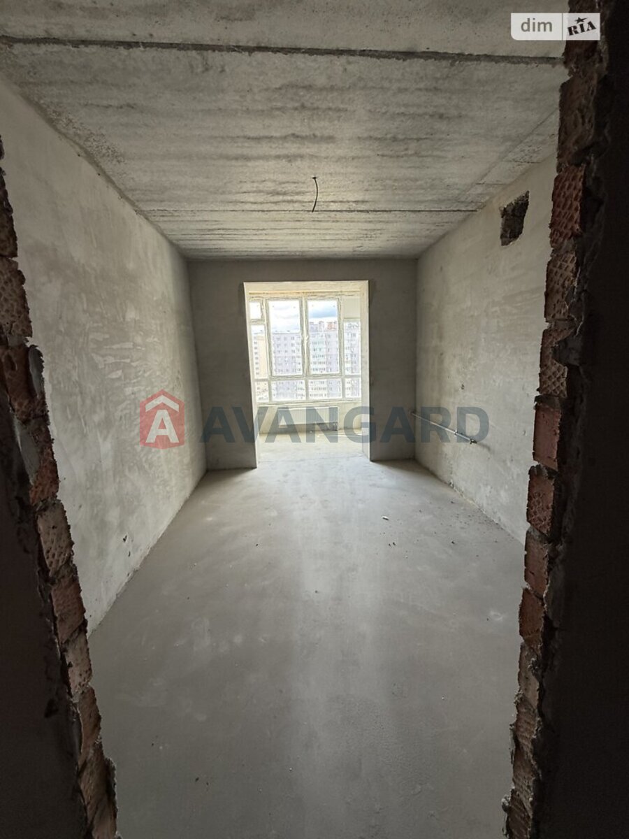 2 ��. ��������, 81/40/17 ��. �., 6/9 ������ ���� 10