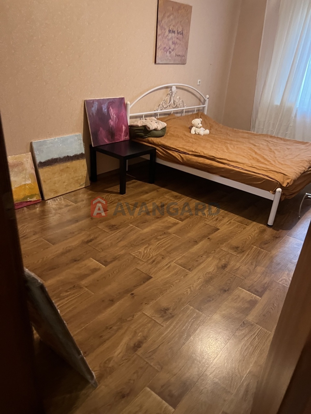 1 ��. ��������, 48/18/18 ��. �., 11/25 ������ ���� 7