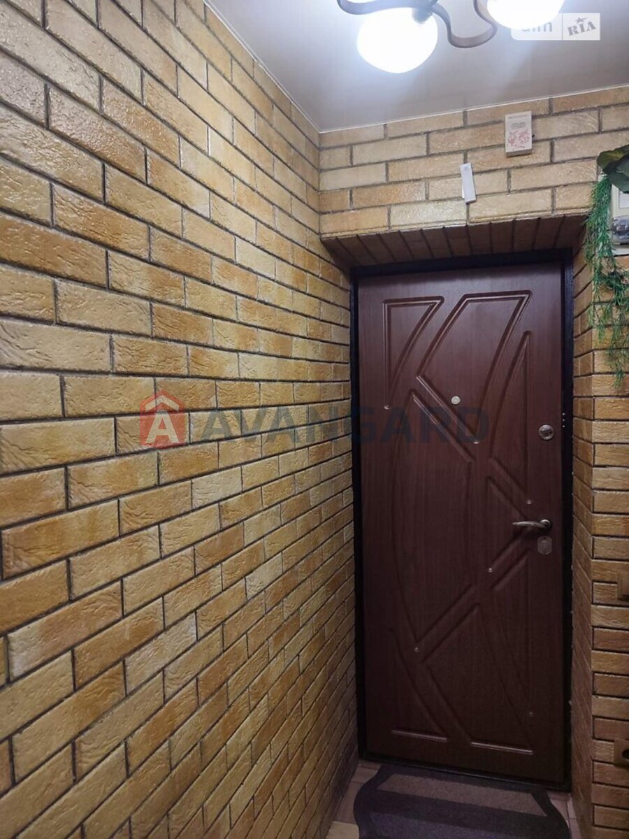 2 ��. ��������, 47/-/- ��. �., 6/8 ������ ���� 18