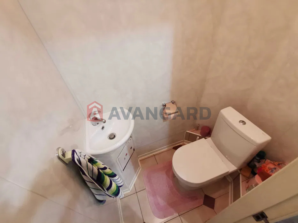 4 . , 89/-/9 . ., 3/4   3