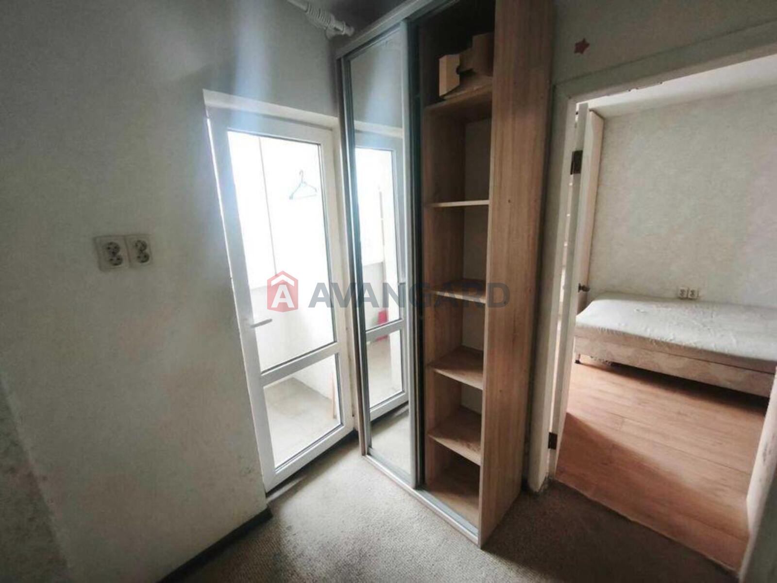 1 ��. ��������, 30/-/6 ��. �., 3/3 ������ ���� 6