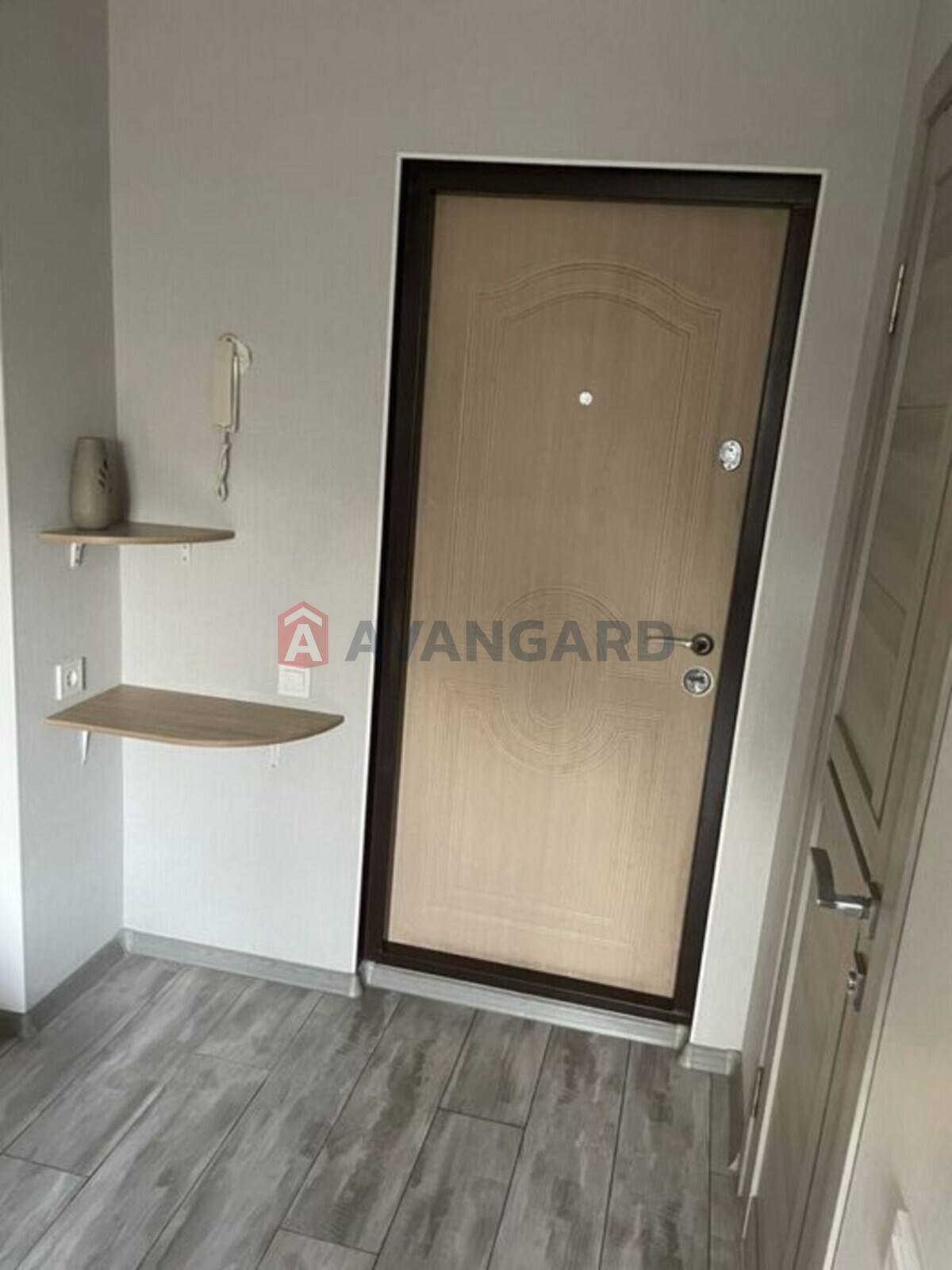 3 ����. ��������, 69/-/8 ��. �., 6/9 ���� ���� 15