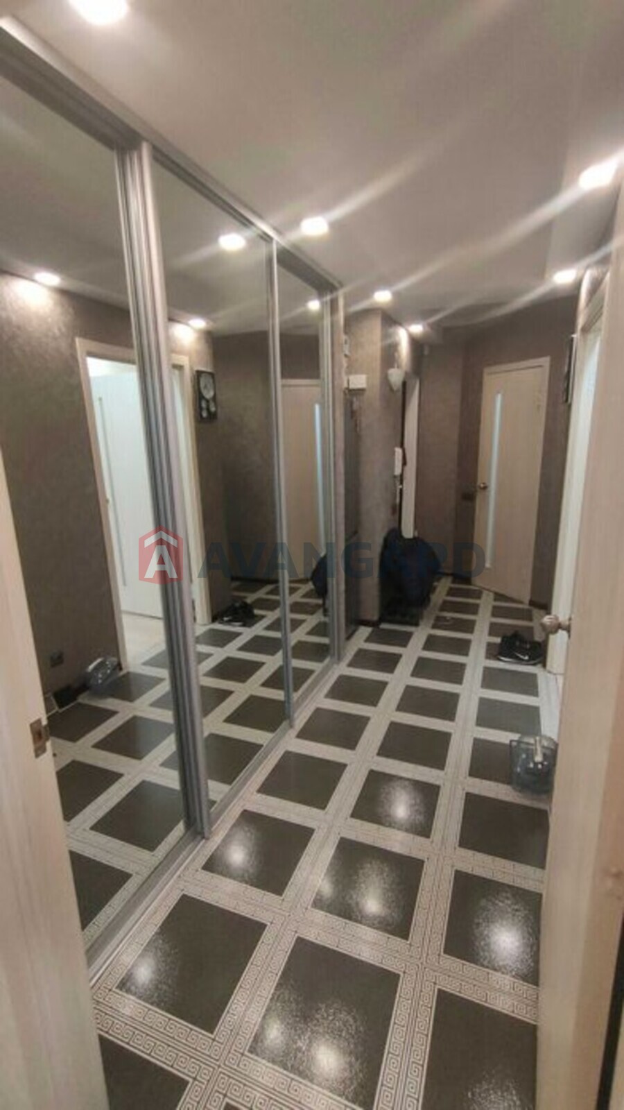 2 ��. ��������, 52/-/8 ��. �., 3/9 ������ ���� 3