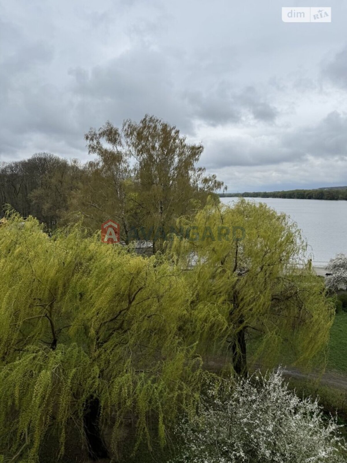 2 ��. ��������, 94/56/18 ��. �., 4/14 ������ ���� 3