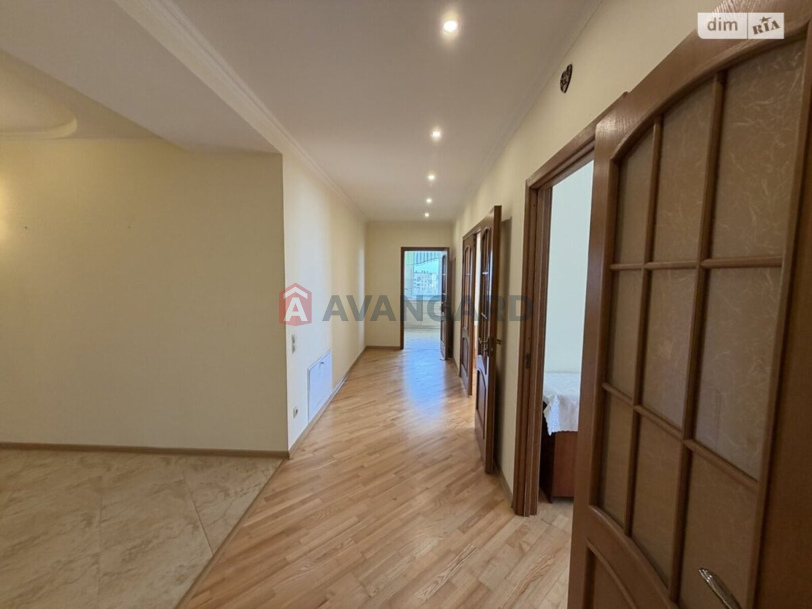 3 ��. ��������, 108/55/10 ��. �., 9/10 ������ ���� 5